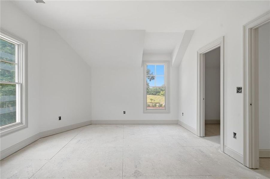 Spacious, unfurnished interior of a new home in , Marietta (Image 9).