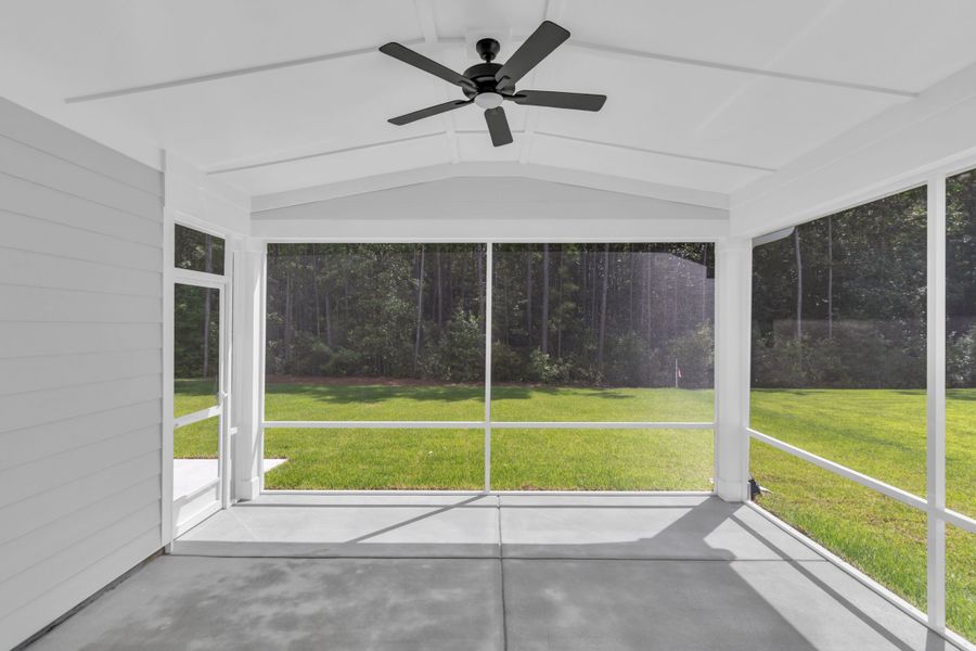 Representative exterior details of a home built from the The Hampton by RobuckHomes in Stonehenge, Raleigh (Image 49).