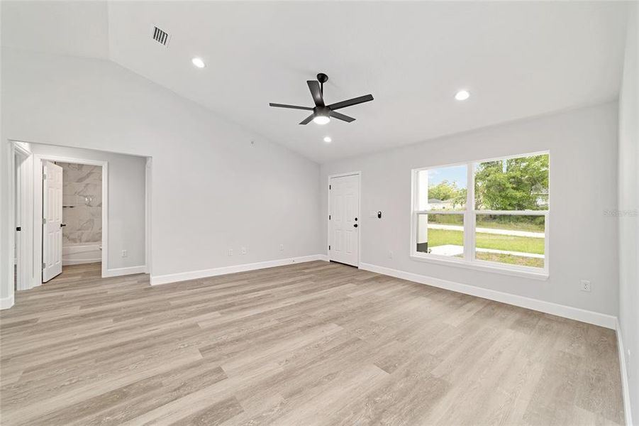 Spacious, unfurnished interior of a new home in , Dunnellon (Image 34). Spacious, unfurnished interior of a new home in , Dunnellon (Image 34).