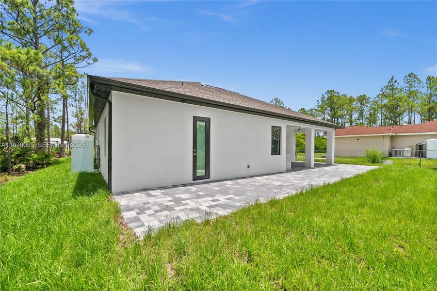 Exterior details and patio area of a home in , Naples (Image 28).