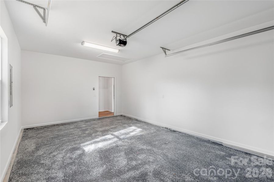 Spacious, unfurnished interior of a new home in , Shelby (Image 24).