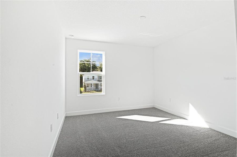 Spacious, unfurnished interior of a new home in Seasons at Wekiva Ridge, Mount Dora (Image 15).