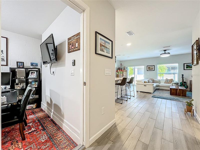 Furnished interior view inside a new home in , Orlando (Image 27).