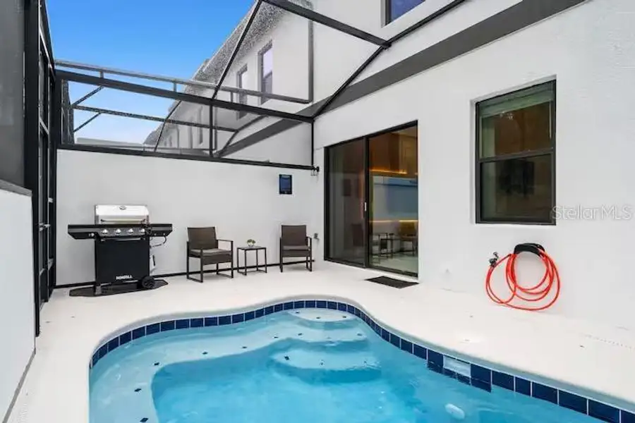 Exterior details and patio area of a home in , Orlando (Image 20).
