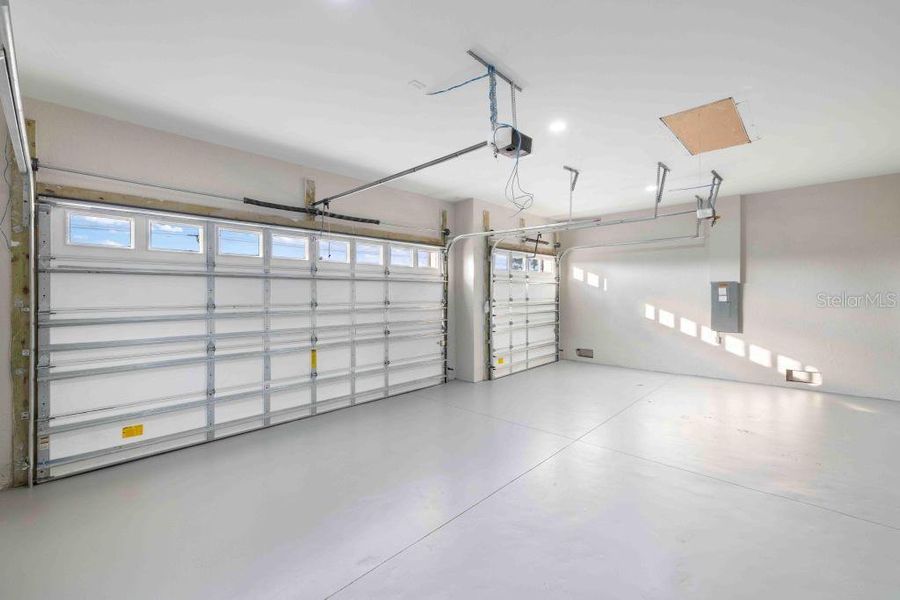 Spacious, unfurnished interior of a new home in , Placida (Image 21).