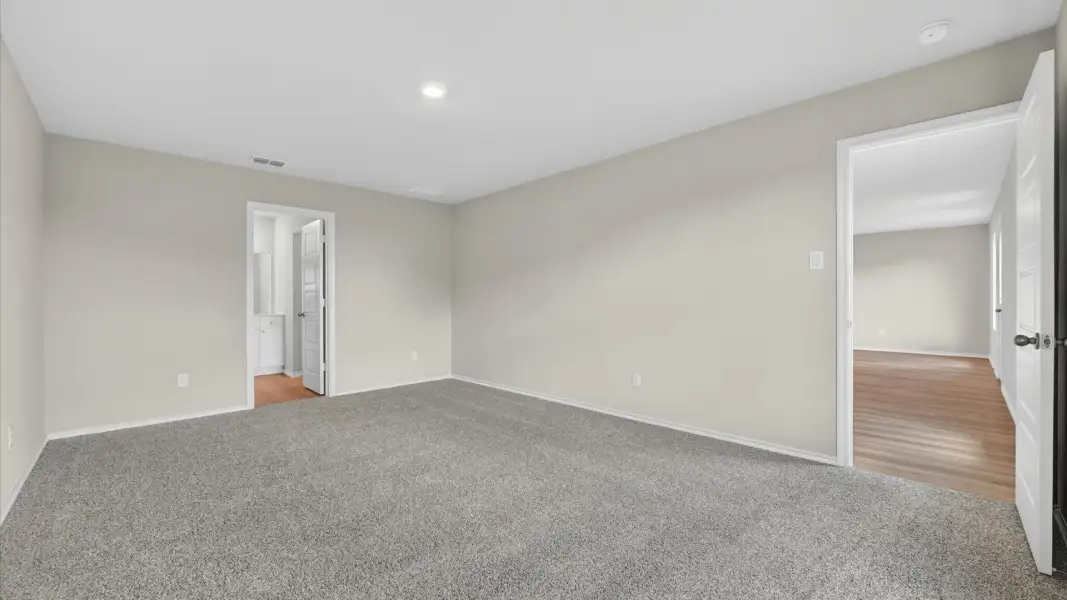Representative unfurnished interior of a home built from the Bailey by D.R. Horton in The Wells, Mineral Wells (Image 21).