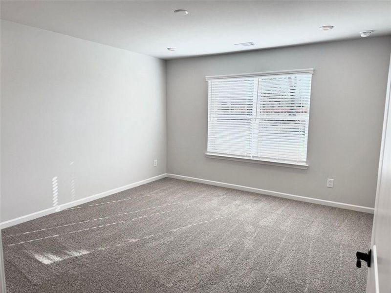 Spacious, unfurnished interior of a new home in Silver Leaf, Dawsonville (Image 8).