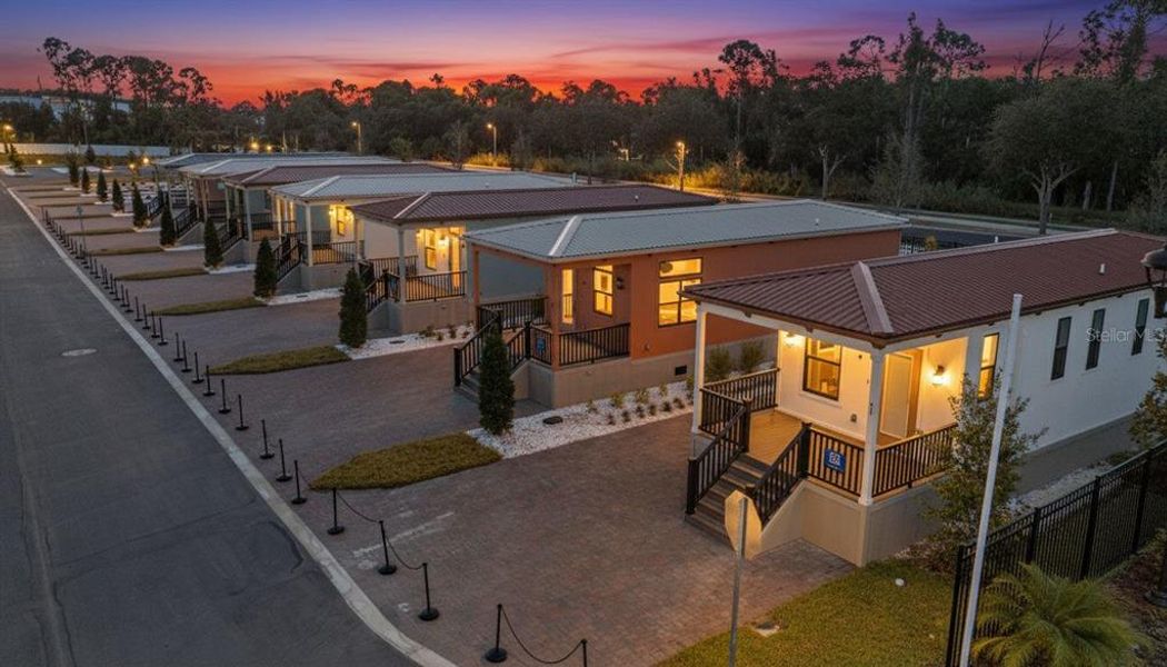 Community amenities in , North Port (Image 40).