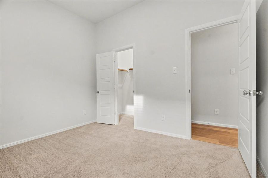 Spacious, unfurnished interior of a new home in Stratton Place, Greenville (Image 25).