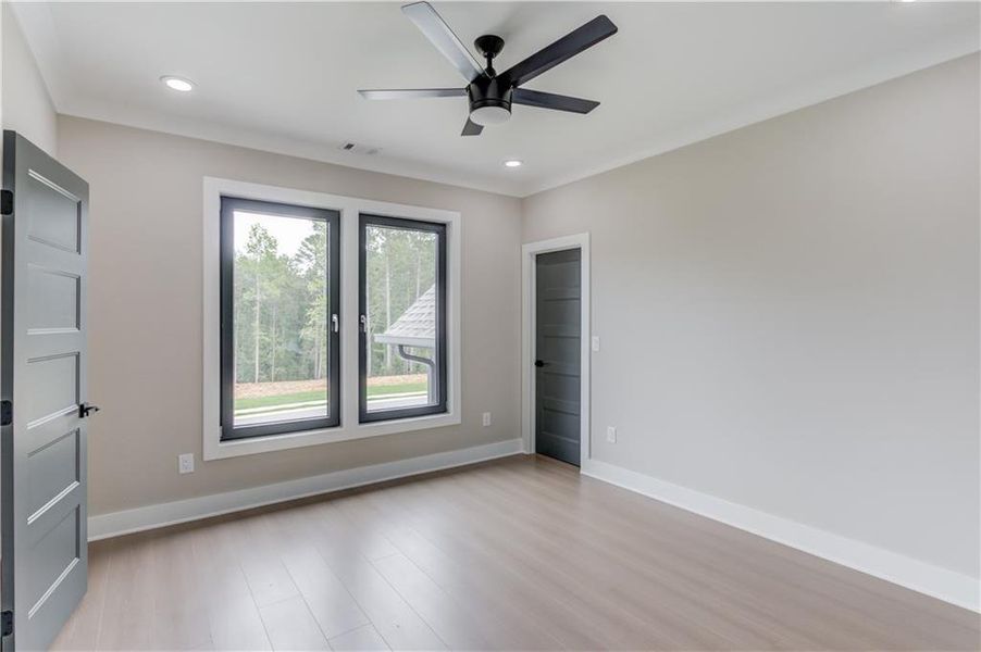 Spacious, unfurnished interior of a new home in , Auburn (Image 19).