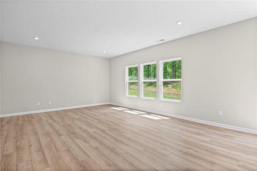 Spacious, unfurnished interior of a new home in Sage Woods, Dallas (Image 33).