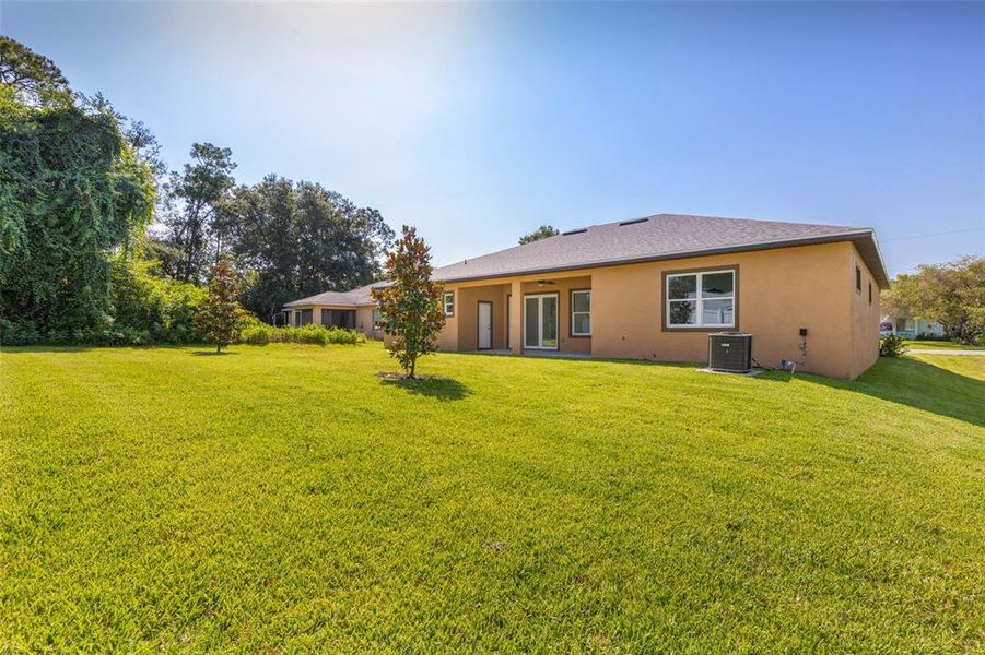 Exterior details and patio area of a home in , Palm Coast (Image 30).