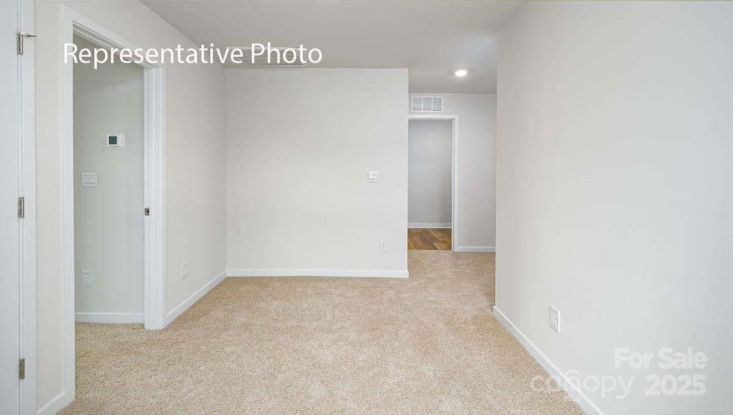 Spacious, unfurnished interior of a new home in Stanton, Richburg (Image 8).