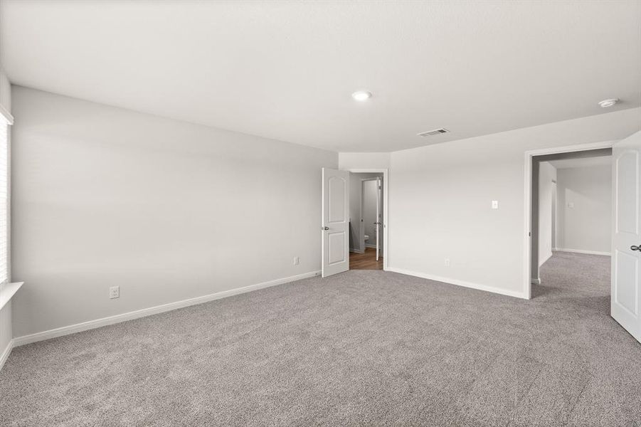 Spacious, unfurnished interior of a new home in Kingsborough, Crandall (Image 5). Spacious, unfurnished interior of a new home in Kingsborough, Crandall (Image 5).