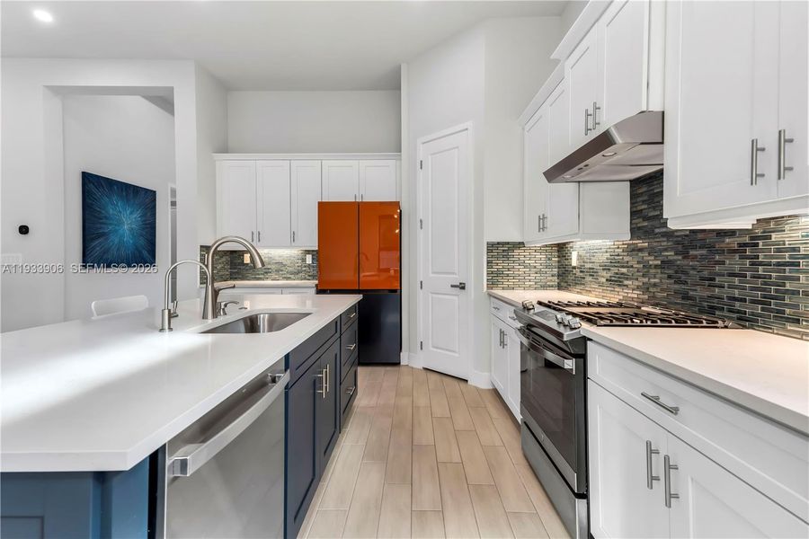 Furnished interior view inside a new home in , Parkland (Image 13).