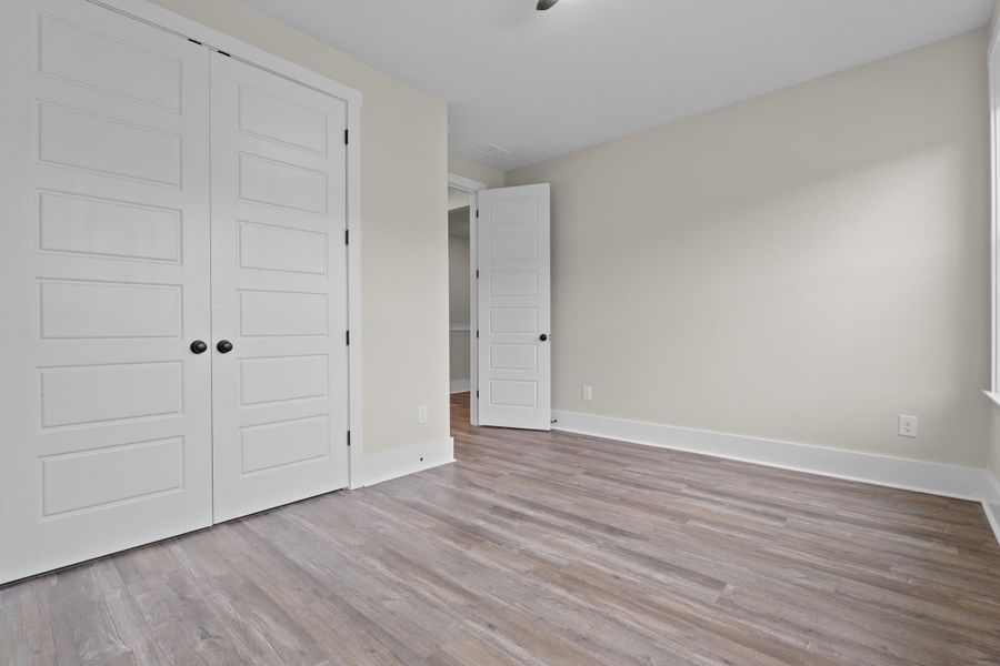 Spacious, unfurnished interior of a new home in , Ravenel (Image 38).