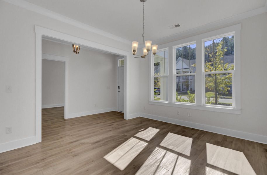 Spacious, unfurnished interior of a new home in Six Oaks, Summerville (Image 26).