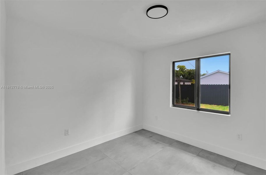 Spacious, unfurnished interior of a new home in , Miami Gardens (Image 29).