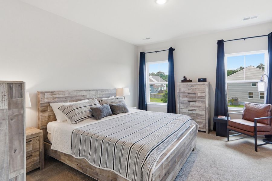 Furnished interior view inside a new home in , Hanahan (Image 7).
