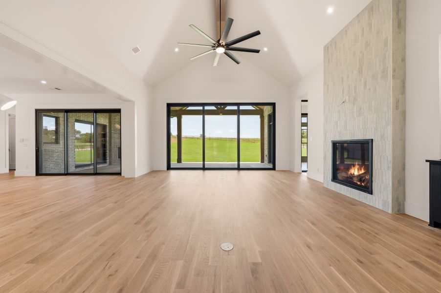 Spacious, unfurnished interior of a new home in Fleming Pointe, Fort Worth (Image 36).
