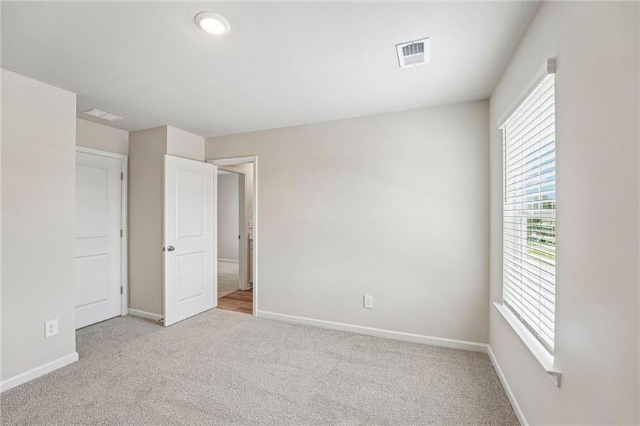 Spacious, unfurnished interior of a new home in Artisan Walk, Fairburn (Image 32). Spacious, unfurnished interior of a new home in Artisan Walk, Fairburn (Image 32).
