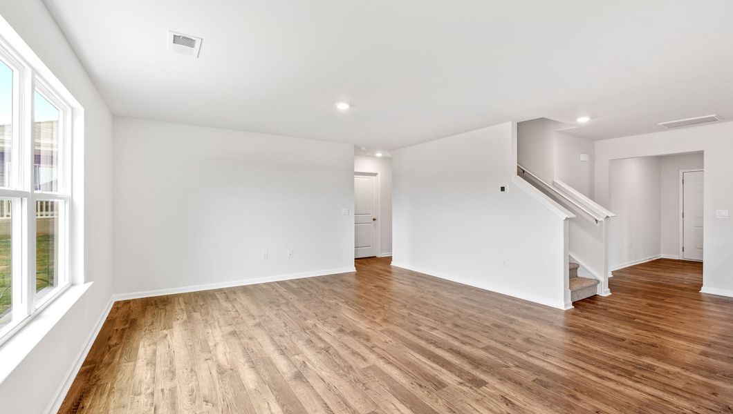 Spacious, unfurnished interior of a new home in Lakestone, Woodruff (Image 20).