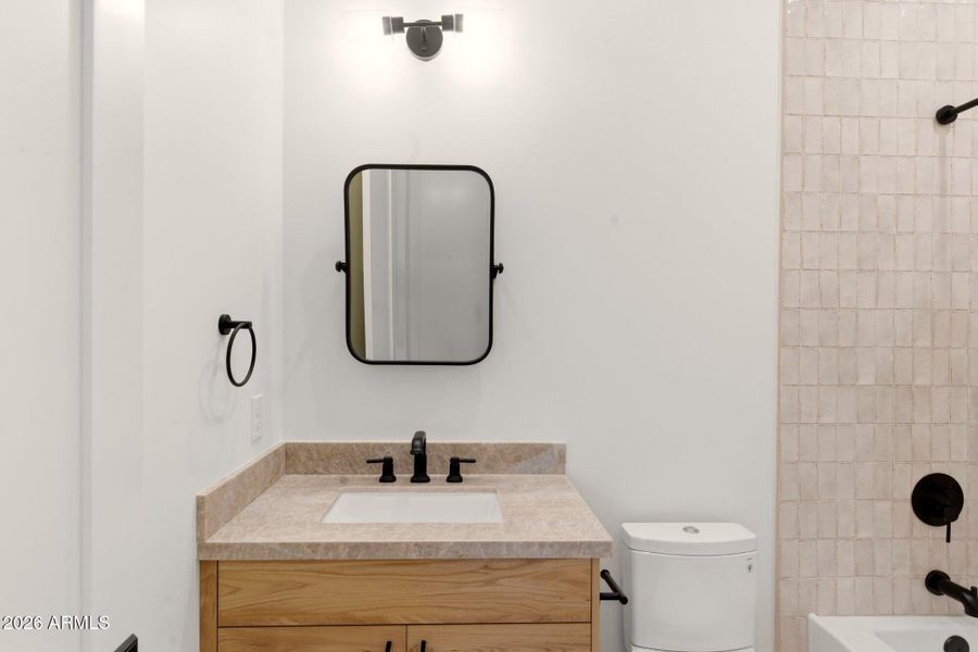 Powder Bath w Vanity