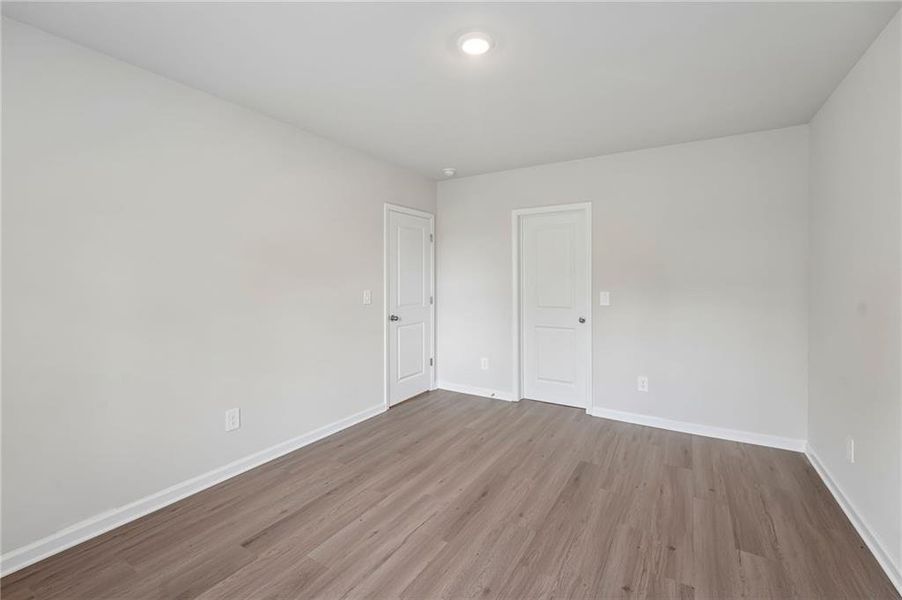 Spacious, unfurnished interior of a new home in Ivey Township, Dallas (Image 64).