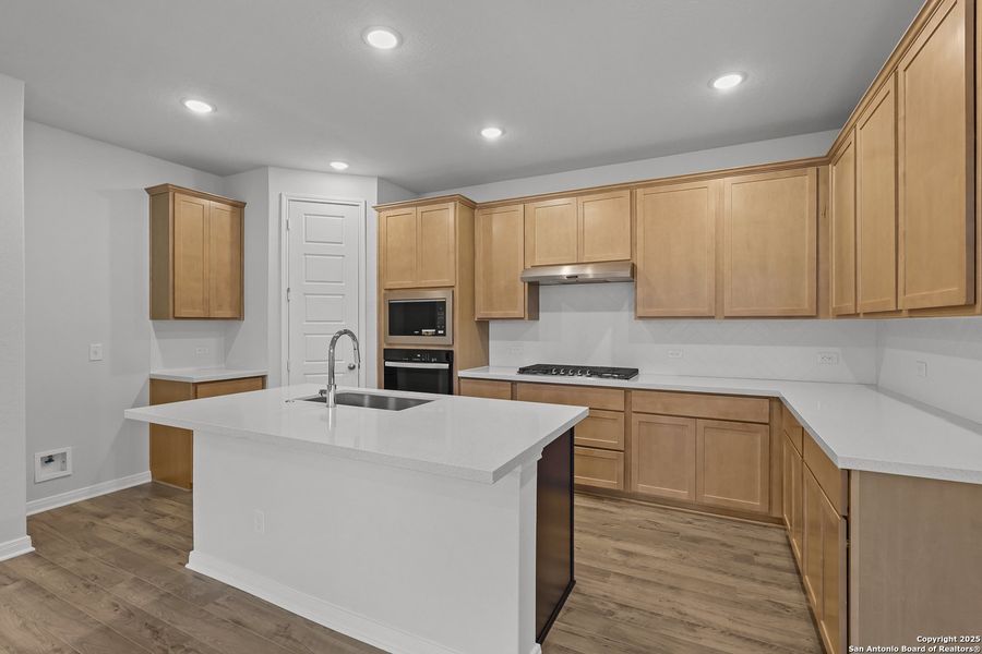 Furnished interior view inside a new home in Foxbrook, Cibolo (Image 11).
