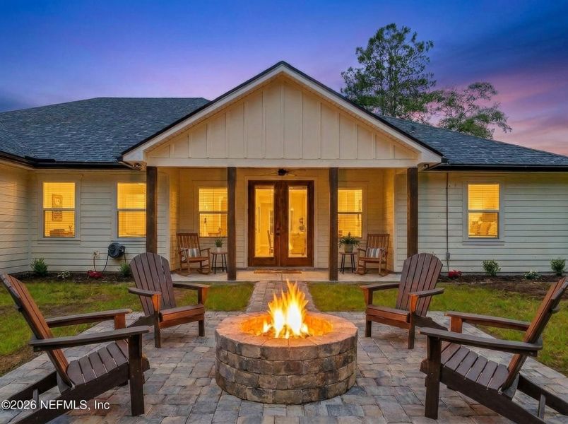 Exterior details and patio area of a home in , Callahan (Image 33).