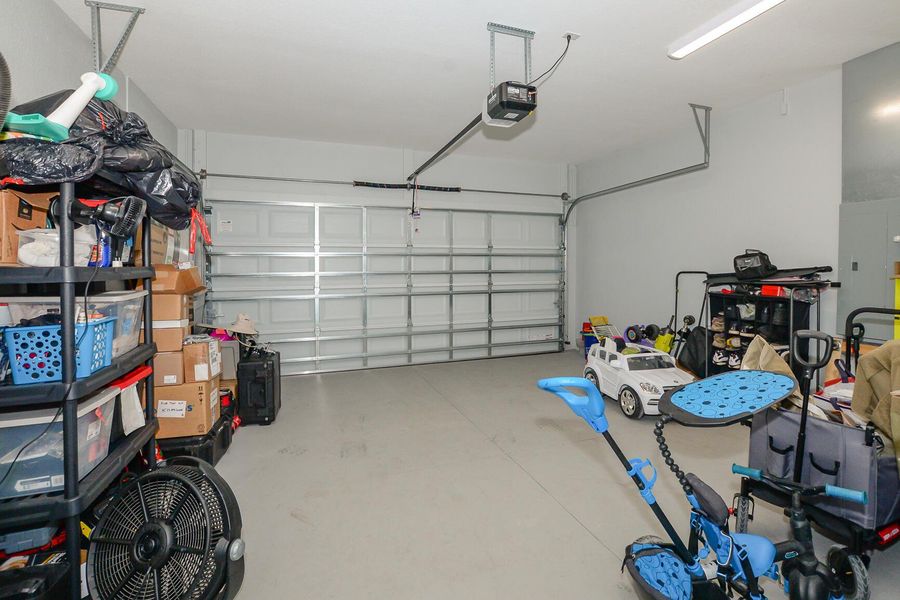 Community amenities in , Sebring (Image 28).