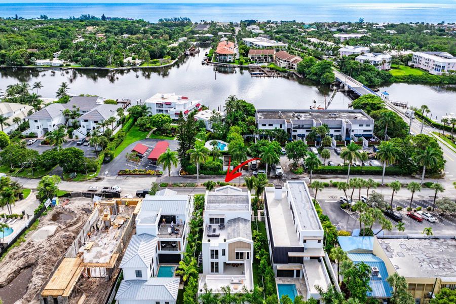 027-812PalmTrail-DelrayBeach-FL-33483-SM