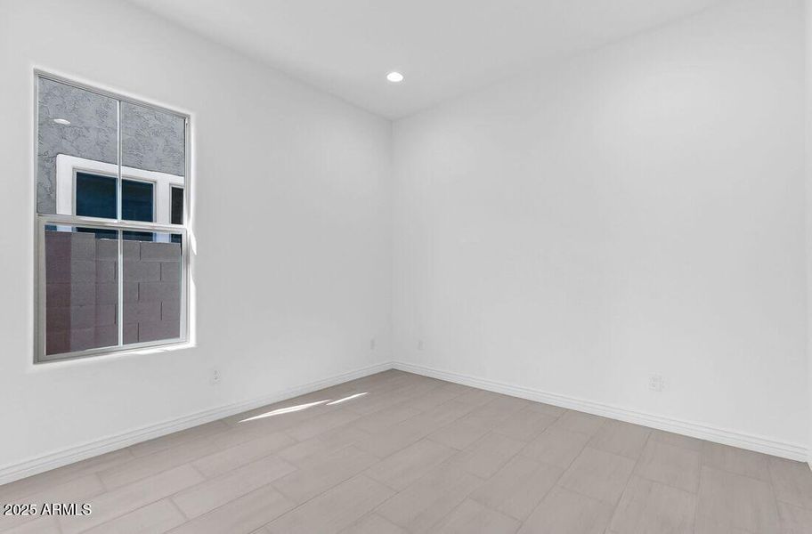 7632 W Remuda Drive ~ Ready Now!