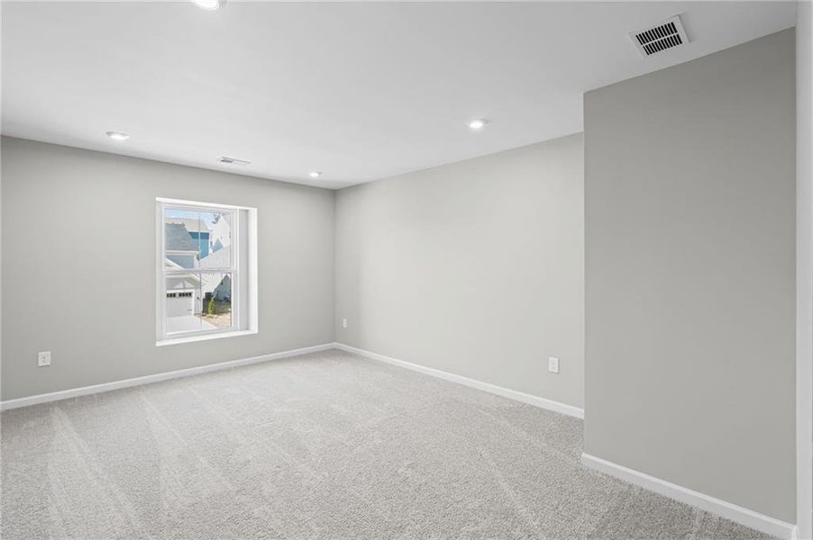 Spacious, unfurnished interior of a new home in Twin Lakes, Hoschton (Image 38).