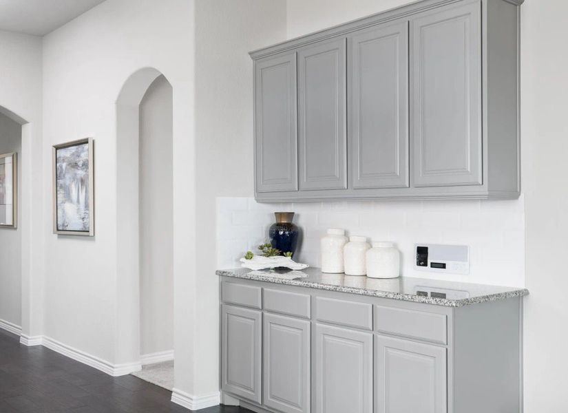 Kitchen | Concept 2533 at Mockingbird Hills in Joshua, TX by Landsea Homes