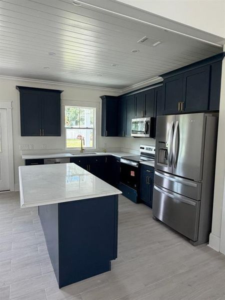Furnished interior view inside a new home in , Jesup (Image 7).