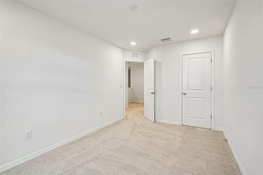 Spacious, unfurnished interior of a new home in Twin Oaks, Zephyrhills (Image 38). Spacious, unfurnished interior of a new home in Twin Oaks, Zephyrhills (Image 38).