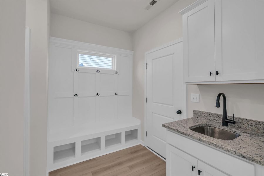 Furnished interior view inside a new home in Lynbrook, Boiling Springs (Image 9).