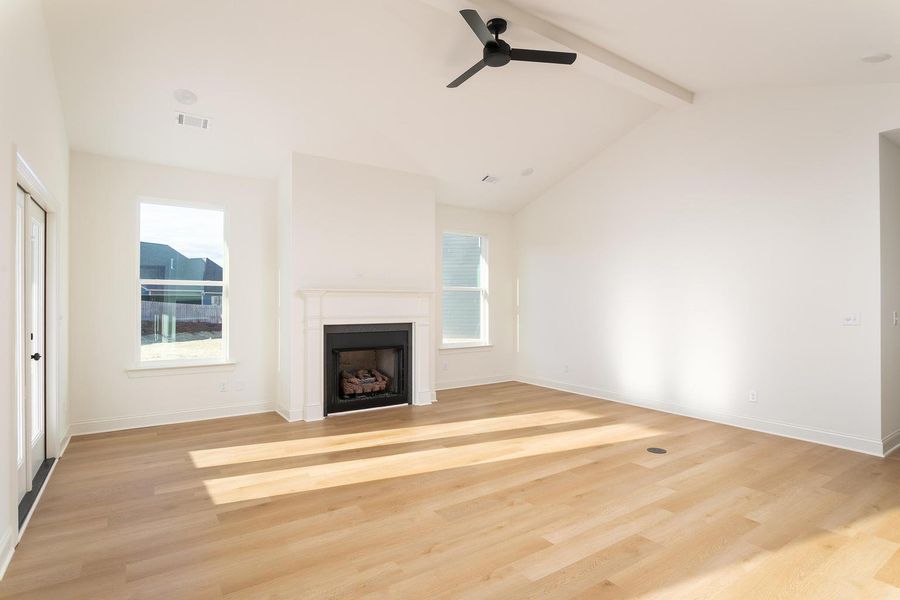 Spacious, unfurnished interior of a new home in Storyvale, Hixson (Image 7).