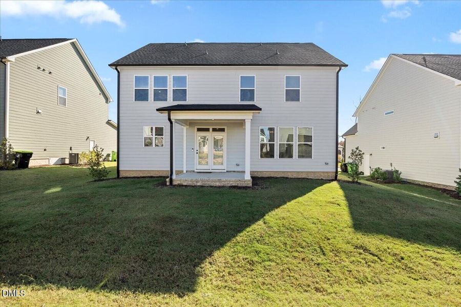 57-2A1A1289 rear exterior2