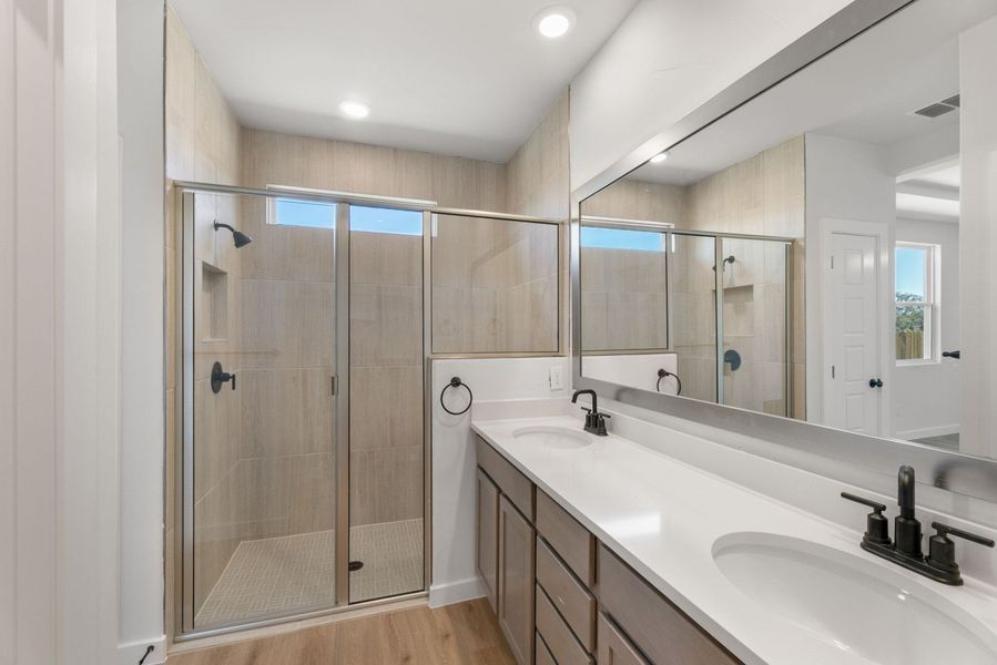 Representative furnished interior of a home built from the Colorado by Hakes Brothers in Veranda Designer, San Antonio (Image 9).