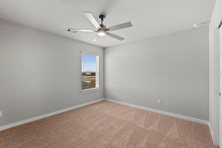 Spacious, unfurnished interior of a new home in Briarwood Crossing, Rosenberg (Image 33).