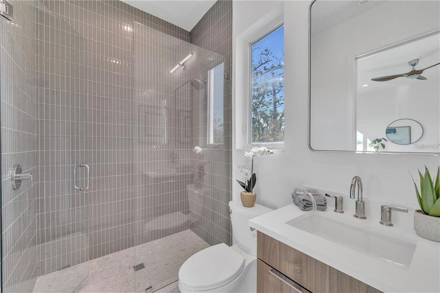 Furnished interior view inside a new home in , Sarasota (Image 15).