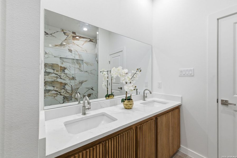 Furnished interior view inside a new home in , Selma (Image 35).