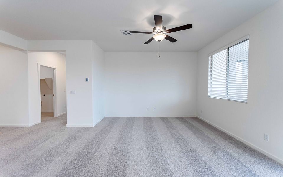 Spacious, unfurnished interior of a new home in Rancho Mirage, Maricopa (Image 14).