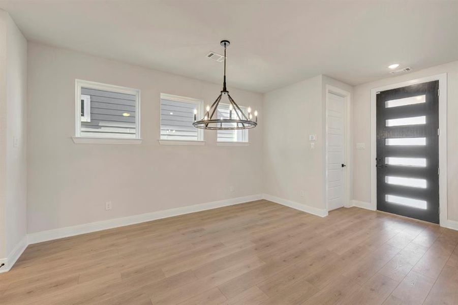 Spacious, unfurnished interior of a new home in Painted Tree Woodland West – Cottages, McKinney (Image 20).