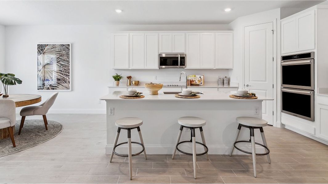 3015 Medallion Bonus II Kitchen 3of7 Base2 7 7 25