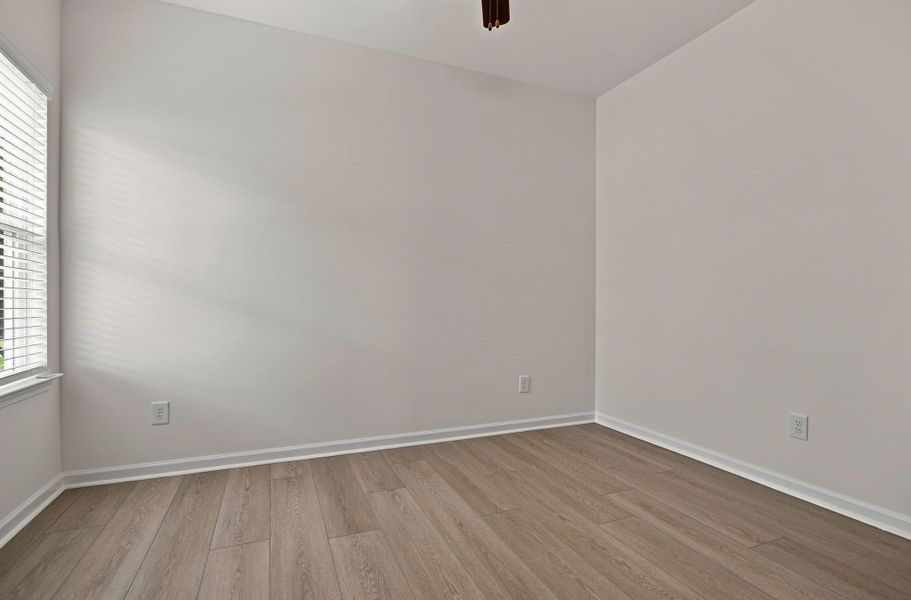 Spacious, unfurnished interior of a new home in Hampshire Hills, Columbia (Image 16).