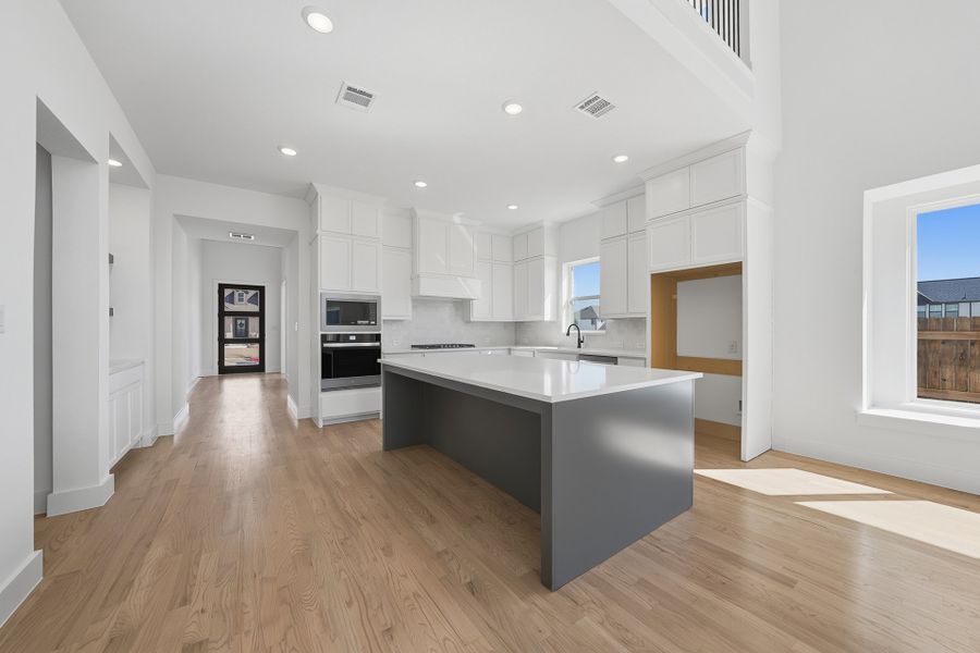 Furnished interior view inside a new home in Tavolo Park, Fort Worth (Image 8).