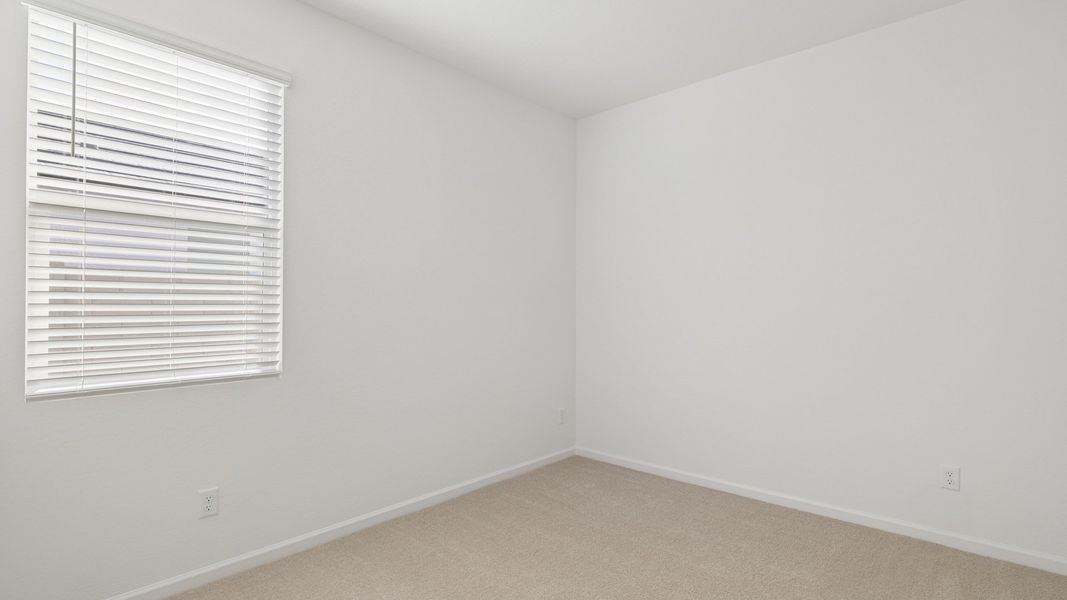 Spacious, unfurnished interior of a new home in Copper Falls, Buckeye (Image 13).